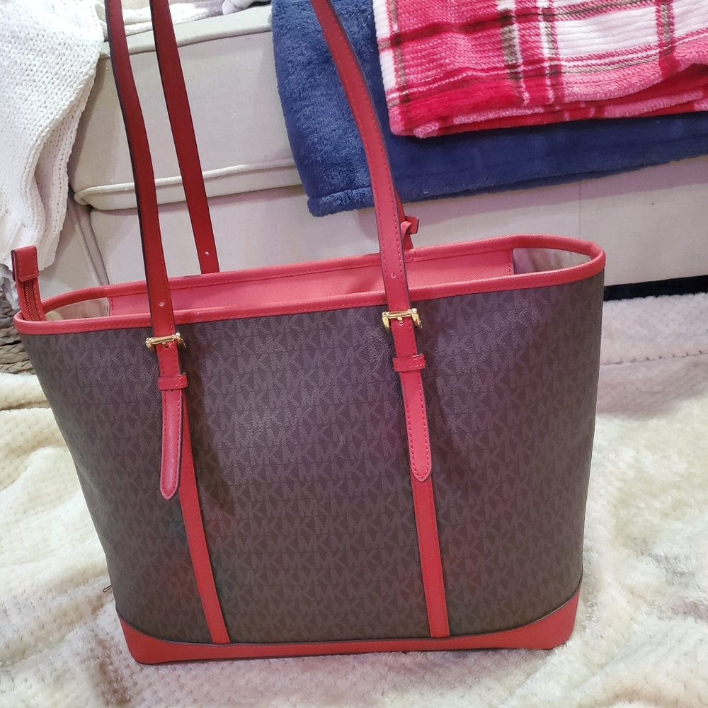 Michael Kohrs large tote - Picture 5 of 6